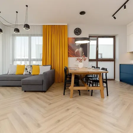 Cozy & Spacious Family By Renters Apartment Warsaw